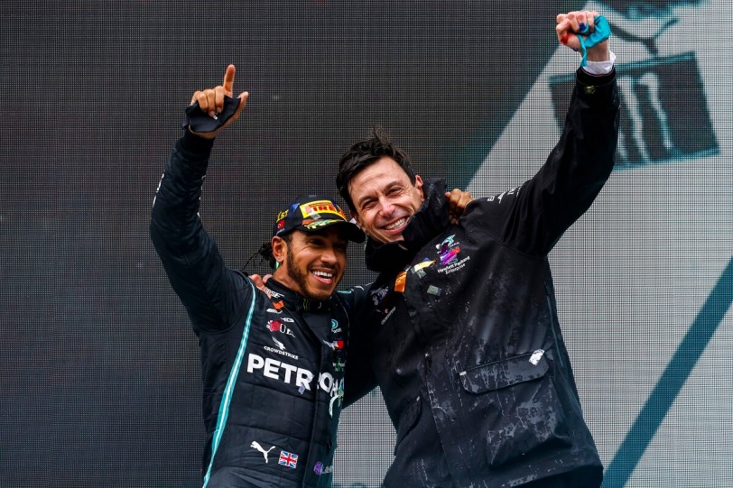 Mercedes-AMG Petronas F1車隊與Lewis Hamilton簽署2021年新合約