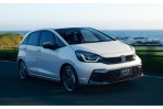 導入 TJA 系統、RS車型回歸、入門款更換 1.5 自然進氣引擎,小改款 Honda FIT 日規發售!