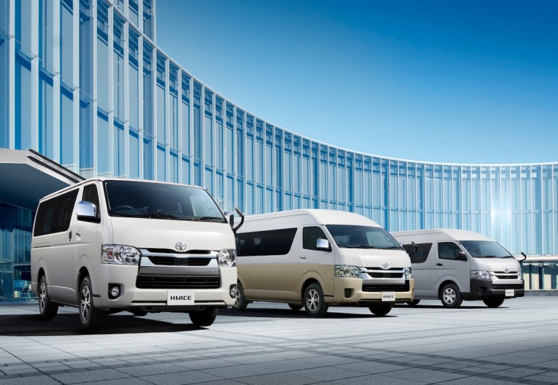 安全配備充實化、整合 ITS CONNECT，Toyota Hiace 日規全車系/HIMEDIC 救護車配備全面升級