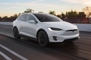 入門車型再調降，Tesla Model X 60D推出