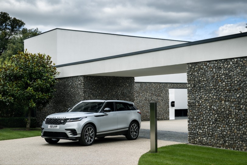 內裝小幅修飾、導入 PHEV/MHEV 技術的新動力總成，Land Rover Range Rover Velar 新年式亮相