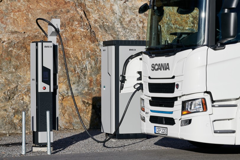 全台首輛 26 噸 Scania 純電動大貨車今年上路、計劃於第四季投入營運！