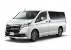 Toyota Granace 新年式亮相、新增副駕駛座頭枕自動下降、側面「老闆鍵」控制!