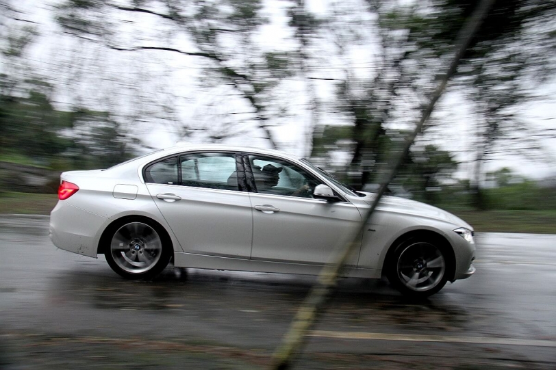 享受BMW F30 320i Sport Line最後的平衡力作！