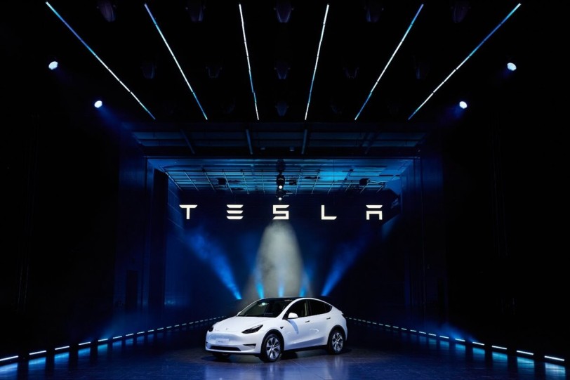 Tesla全新篇章！Model Y強勢來襲，12/5交付啟動 &amp; S3XY四款車型首次齊聚亮相