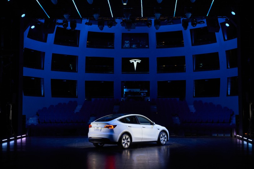 Tesla 第四季台灣掛牌突破 4,500 輛刷新紀錄！Model Y 首批交付達 3,600 輛 宣布一月中旬開放試駕體驗   