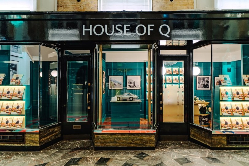 Aston Martin慶祝《金手指》60週年，在倫敦市中心佈置以007為靈感的秘密體驗