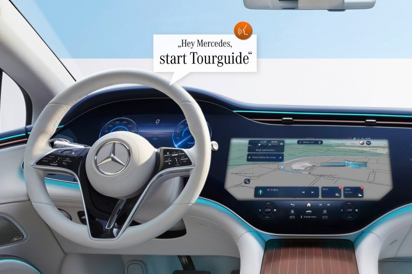 Mercedes‑Benz MBUX追加「Tourguide」語音導遊新功能