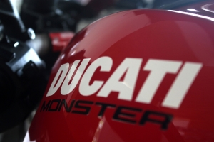 Ben的人車故事，第19章：DUCATI  Monster