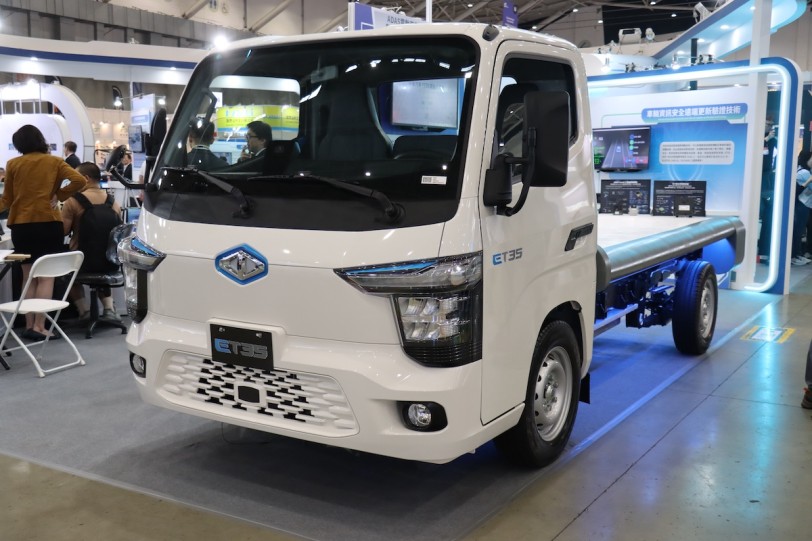 台灣自製車型再創紀錄！中華汽車3.5噸電動商用車ET35於「台灣國際智慧移動展」亮相