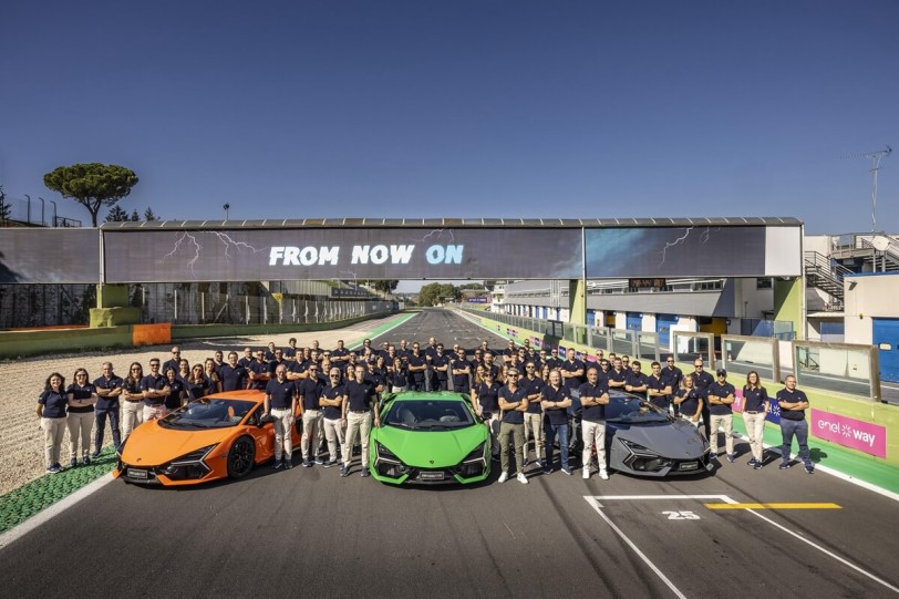 Lamborghini 2023達到歷史性里程碑,交付超過10,000輛