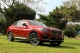 BMW X4 xDrive20i的運動性格不因入門而「入門」！