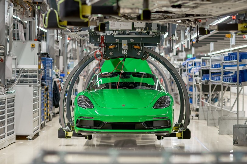 Volkswagen工廠協力支援Porsche 718車型系列的超量生產！並預告718車系將會全面電動化