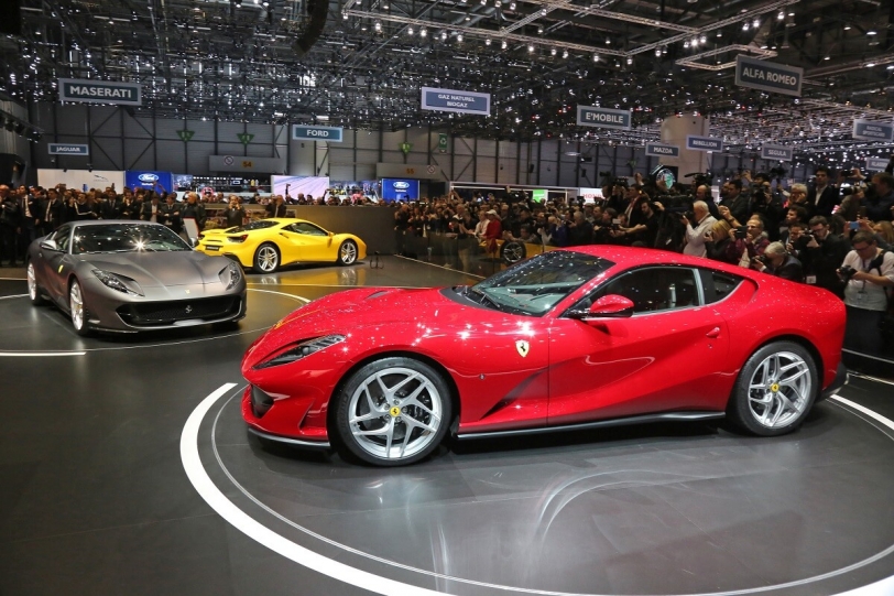 Ferrari史上最強性能量產跑車812 Superfast驚艷首秀日內瓦車展