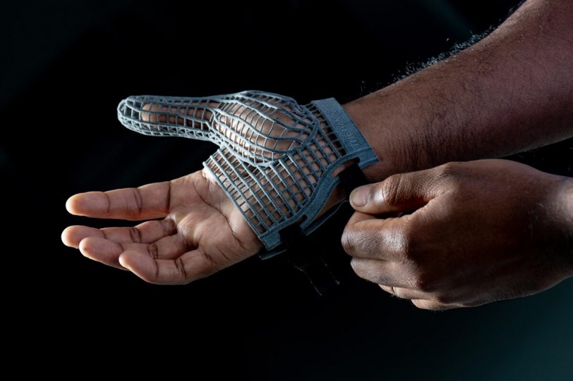 Jaguar Land Rover體恤員工 打造個人專屬3D列印工作手套