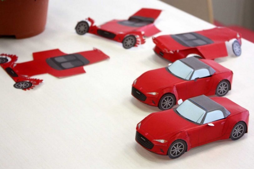 Mazda百年慶大人買紀念款，小小車迷也能DIY紙模型