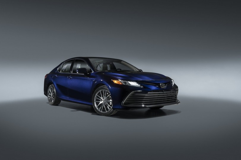 新增 TSS+ 2.5、懸浮式 DA 螢幕主機，2021 Toyota Camry 小改款亮相！