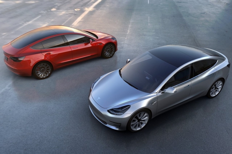 Tesla Model 3正式開始交車 安全性足以超越Volvo！(官方影片證明)