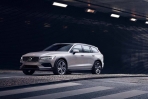 車身加高75mm、強化輕度越野能力,Volvo V60 Cross Country 亮相